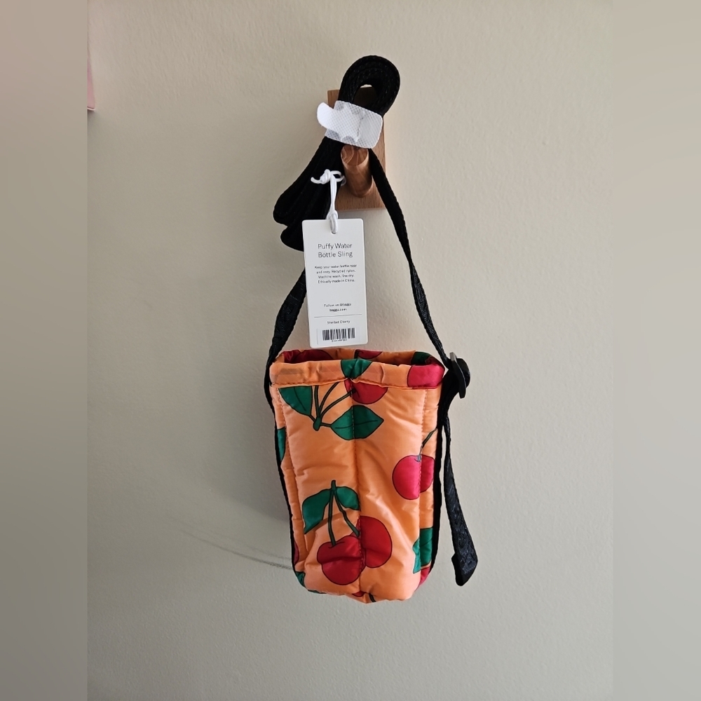 Baggu Puffy Water Bottle Sling Sherbet Cherry NWT